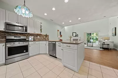 25 Stonebury Way #25, Tewksbury, MA 01876 - Photo 6