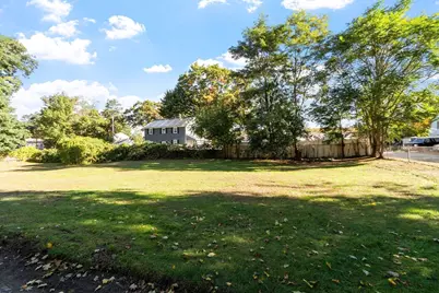 21 Roosevelt Rd, Tewksbury, MA 01876 - Photo 26