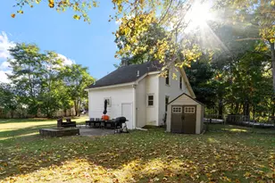 21 Roosevelt Rd, Tewksbury, MA 01876 - Photo 2