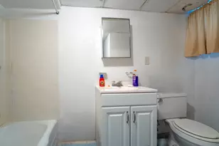 126 Clay St, Pawtucket, RI 02860 - Photo 14