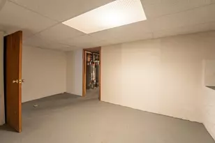 126 Clay St, Pawtucket, RI 02860 - Photo 12