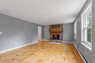 104 Sawyer St, Gardner, MA 01440 - Photo 4