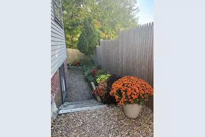 20 Chestnut Street #2, Newburyport, MA 01950 - Photo 6