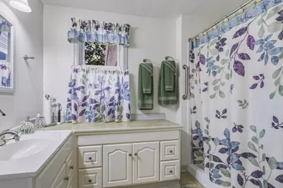 91 Batchelor St, Granby, MA 01033 - Photo 20