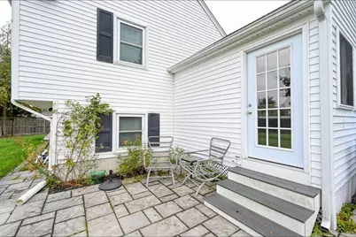 318 Essex St, Whitman, MA 02382 - Photo 4