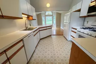 105 N Valley Rd, Pelham, MA 01002 - Photo 8