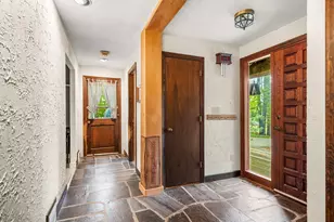 519 Essex St, Hamilton, MA 01982 - Photo 4