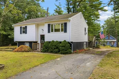 95 Mayflower Ln, Wareham, MA 02571 - Photo 2