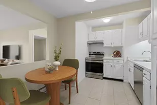 5 Linda Ln, Boston, MA 02125 - Photo 2