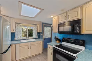 11 Lackey St, Haverhill, MA 01830 - Photo 10