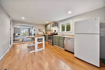 41 Lakeview St, Carver, MA 02330 - Photo 14