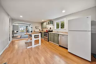 41 Lakeview St, Carver, MA 02330 - Photo 14