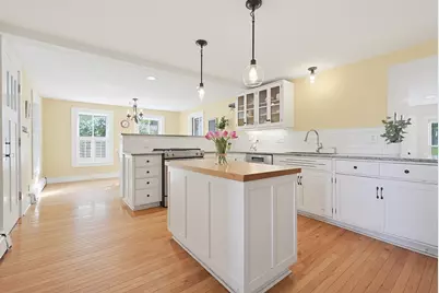423 South St, Holliston, MA 01746 - Photo 6