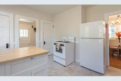 34 Smith St, Middleborough, MA 02346 - Photo 2