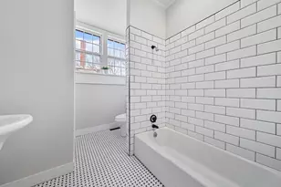 68 Pleasant St, Newburyport, MA 01950 - Photo 8