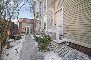 68 Pleasant St, Newburyport, MA 01950 - Photo 24