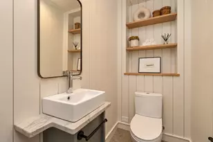 8 Holworthy Terrace, Cambridge, MA 02138 - Photo 4