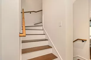 8 Holworthy Terrace, Cambridge, MA 02138 - Photo 12