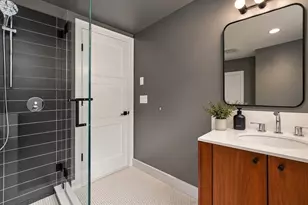 8 Holworthy Terrace, Cambridge, MA 02138 - Photo 18
