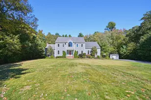 7 Chopin Ct, Walpole, MA 02081 - Photo 2