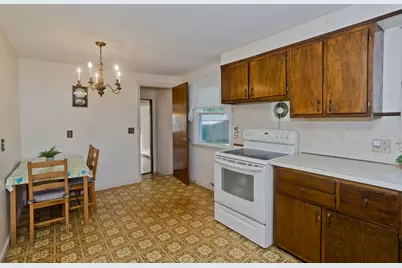 68 Talmadge Dr, Springfield, MA 01118 - Photo 12