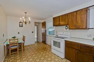 68 Talmadge Dr, Springfield, MA 01118 - Photo 12