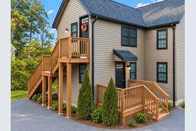 102 Jerome St, Berkley, MA 02779 - Photo 2