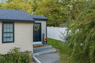 102 Jerome St, Berkley, MA 02779 - Photo 6