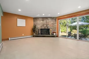10 Lantern Rd, Framingham, MA 01702 - Photo 10