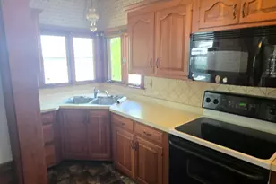 9 Shore St, Taunton, MA 02780 - Photo 6
