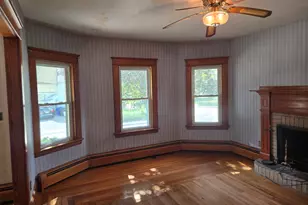 9 Shore St, Taunton, MA 02780 - Photo 8
