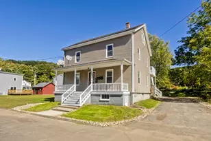 79 Graves St, South Hadley, MA 01075 - Photo 2