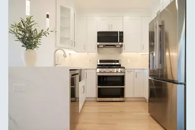 43 Boston St #C, Somerville, MA 02143 - Photo 8