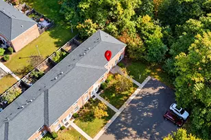 57 Williamsburg Dr, Springfield, MA 01108 - Photo 4