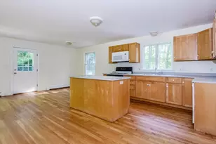 24 Foster St, Mattapoisett, MA 02739 - Photo 10