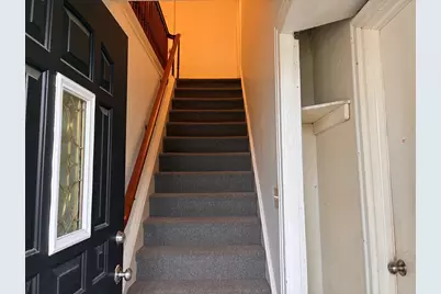 25 Pleasant St, Greenfield, MA 01301 - Photo 8