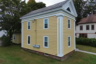25 Pleasant St, Greenfield, MA 01301 - Photo 2