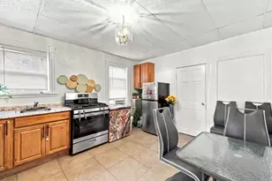 8-10 Dane St, Everett, MA 02149 - Photo 26