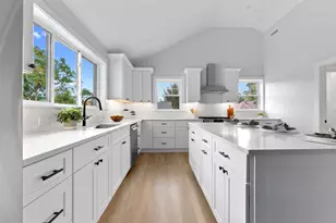 57 Myrtle Ave, Wakefield, MA 01880 - Photo 8