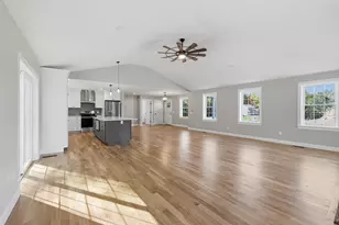 126 Townsend Harbor Rd, Lunenburg, MA 01462 - Photo 12