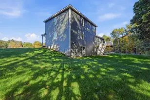 126 Townsend Harbor Rd, Lunenburg, MA 01462 - Photo 36