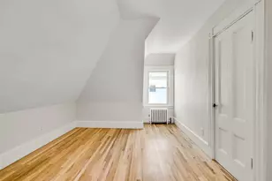 9-11 Claflin Pl, Newton, MA 02460 - Photo 10