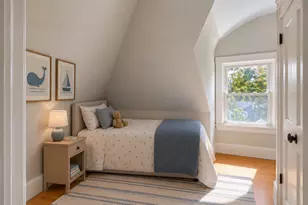 9-11 Claflin Pl, Newton, MA 02460 - Photo 18
