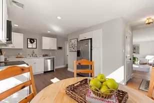 2 Minot St, Wakefield, MA 01880 - Photo 8