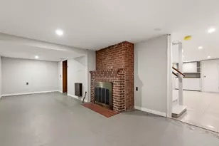 2 Minot St, Wakefield, MA 01880 - Photo 18