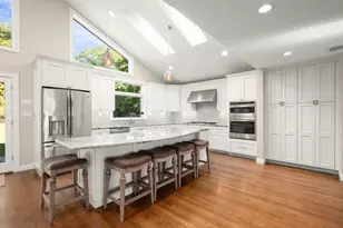 48 Border Rd, Reading, MA 01867 - Photo 2