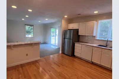 318 South #318, Bedford, MA 01730 - Photo 4