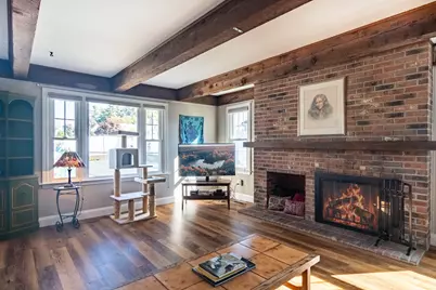 11 Hillview Rd, Holyoke, MA 01040 - Photo 8
