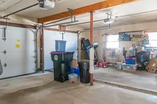 11 Hillview Rd, Holyoke, MA 01040 - Photo 24