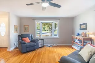 11 Hillview Rd, Holyoke, MA 01040 - Photo 12